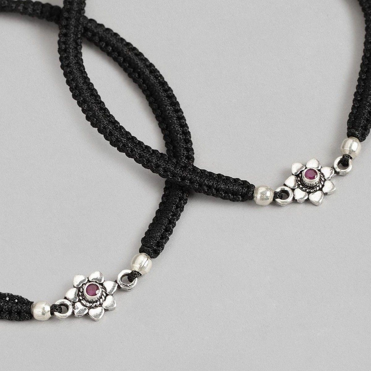 Zavya Black Thread Flower 925 Sterling Silver Anklets Pair Buy Zavya