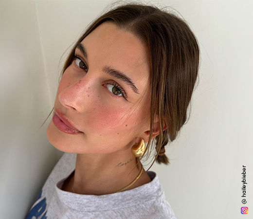 Hailey Bieber Strawberry makeup look