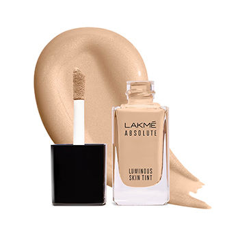 Lakmé Absolute Luminous Skin Tint
