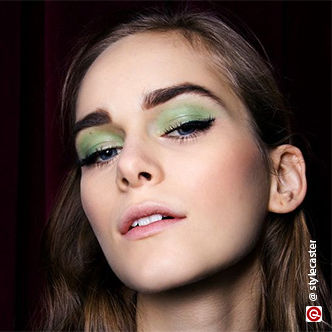 easy green eye makeup look