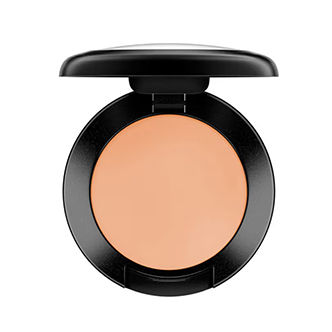 M.A.C Studio Finish SPF 35 Concealer
