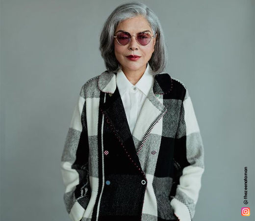 Zeenat Aman wearing red lipstick
