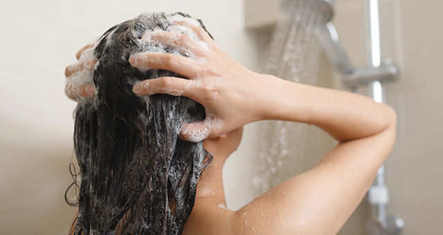 No More Grease: 10 Mild Shampoos That You Can Use Daily