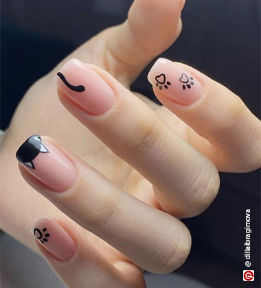 Cat nude nail art