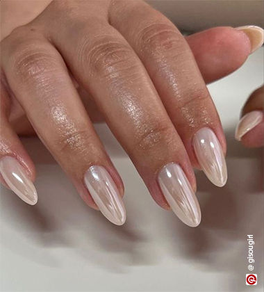 Pearl shine nude nails
