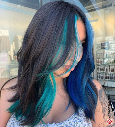 Duo tone streaks hairstyle
