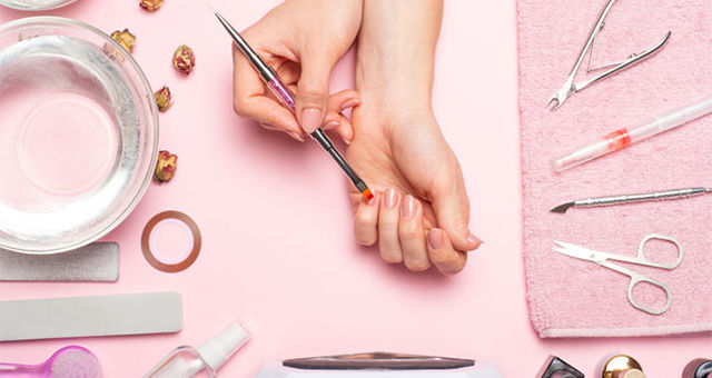The Expert’s Guide To Knowing Everything About Gel Nails