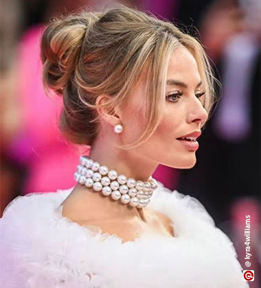 Gown hairstyles with sweetheart neck ball gown