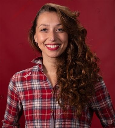  Side swept hairstyle
