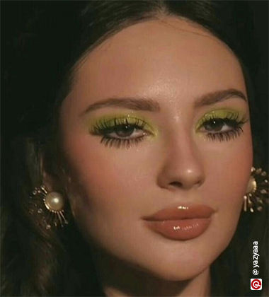 green eye makeup look