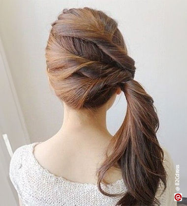 Easy Ponytail Hairstyles – Twisted Side Ponytail