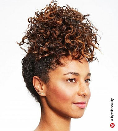 pineapple ponytail hairstyle 