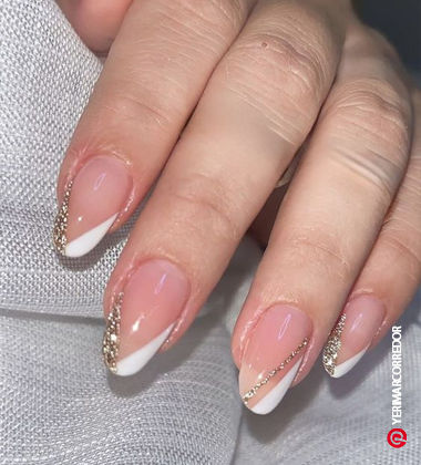 V-shape French Glitter Nail Art