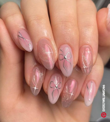 Bows Glitter Nail Art