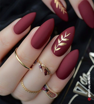 matte nails with designs - golden laurel
