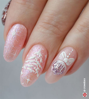 Shimmer Christmas Nail Art 