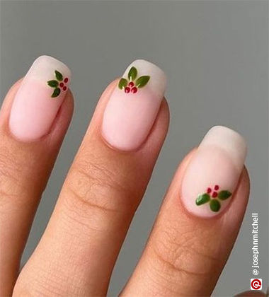 Holly Christmas Nail Art