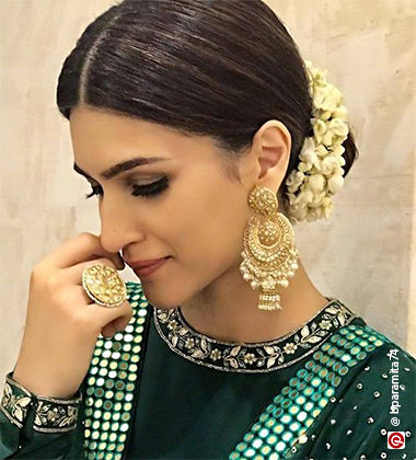 Low Bun Hairstyle With Gajra - Kriti Sanon