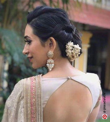 Side Low Bun With Gajra - Karisma Kapoor