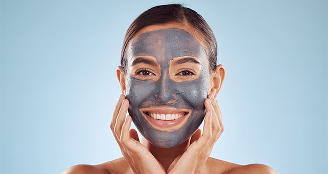 Charcoal Face Mask Benefits To Detoxify & Cleanse Your Skin