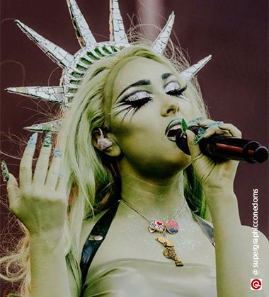 chappell roan wearing green makeup and green nails
