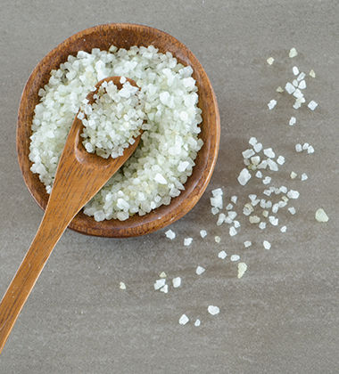 home remedies for ingrown hair-epsom salt