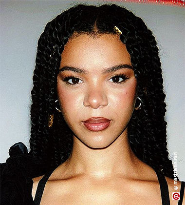 genz office makeup look with lips don’t lie
