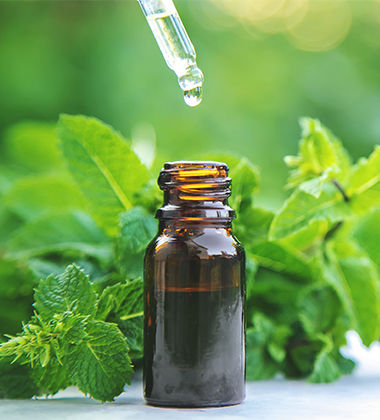 DIY Lip Scrubs – Peppermint Oil