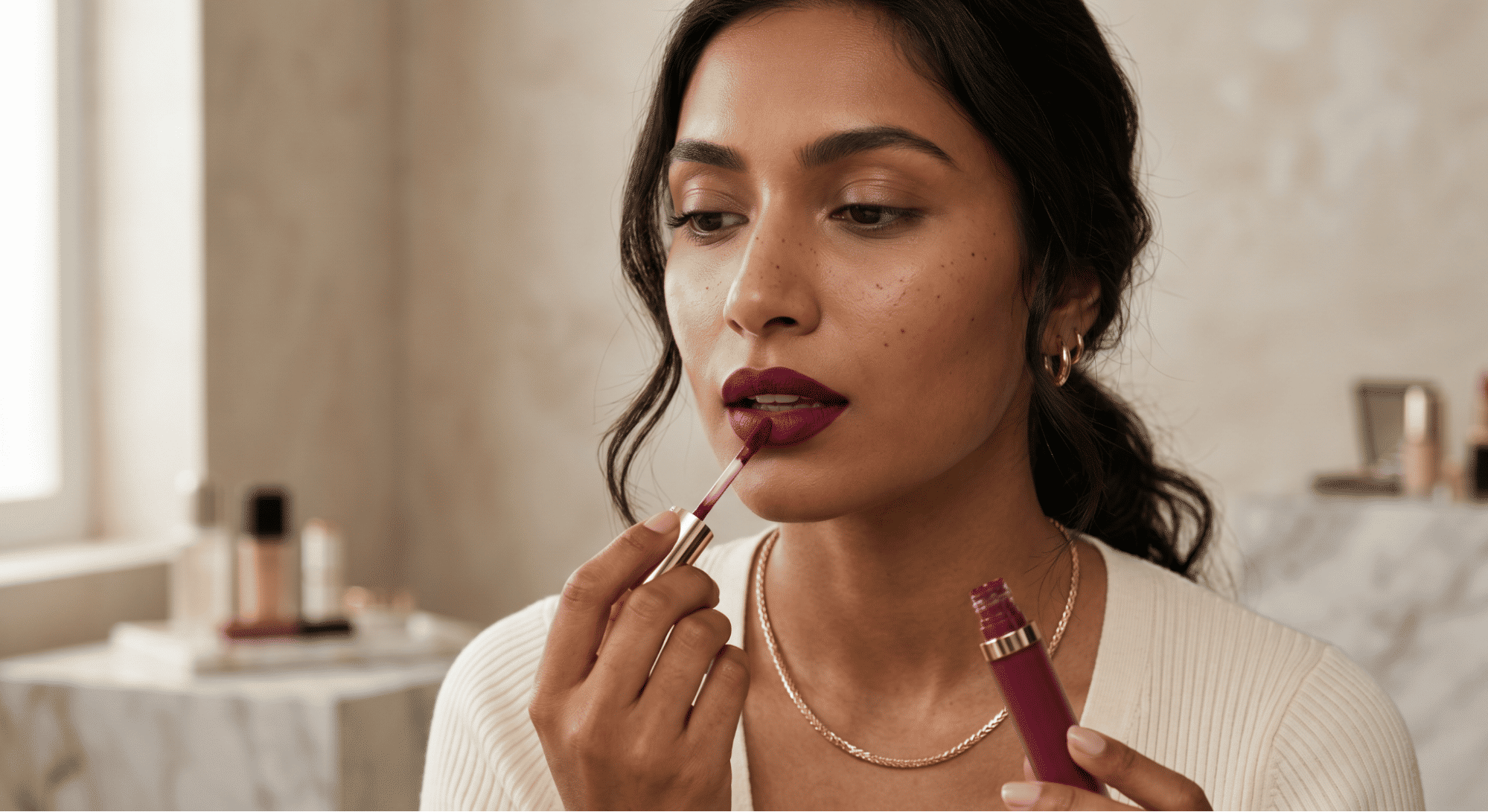 How to apply liquid lipstick without cracking
