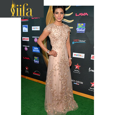 7 red carpet Priyanka looks were swooning over - 3