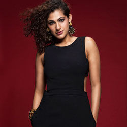 What makes Kubra Sait a stellar hostess - 1