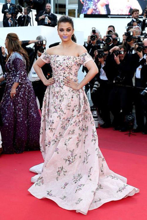 Ash sports lavender lips at Cannes, 2016 - 3