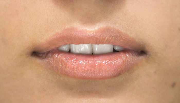 Dazzle with our DIY Glitter Lip Guide - 2