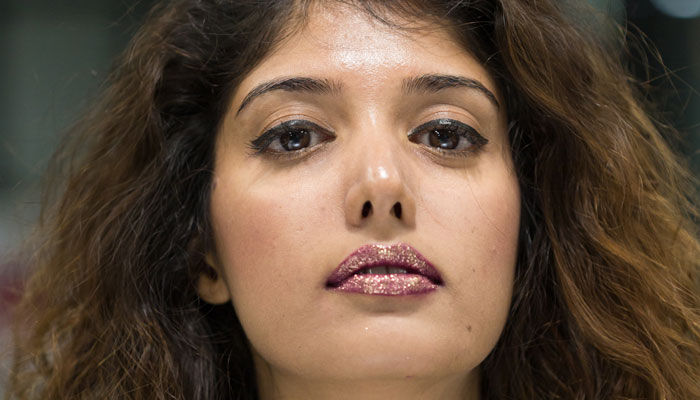 Dazzle with our DIY Glitter Lip Guide - 6