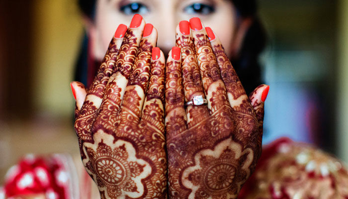 Bridal DIY manicure that doesnt look it! - 1