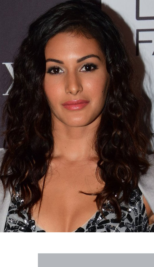 In Review In Hairstyling Heaven With Agaro2