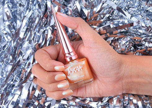 Go Holographic With Nykaa Unicorn Potion Nail Enamel - 2