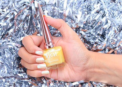 Go Holographic With Nykaa Unicorn Potion Nail Enamel - 3