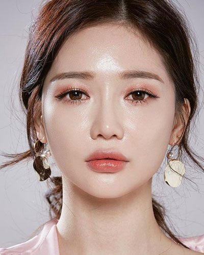 Beauty Looks For Bucket List Destinations - 1