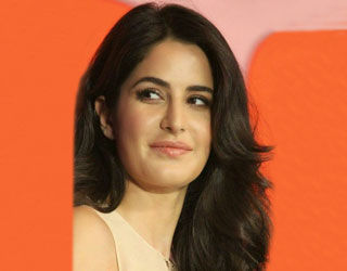 Quiz O Clock: Which Bollywood Beauty Personality Are You - 2