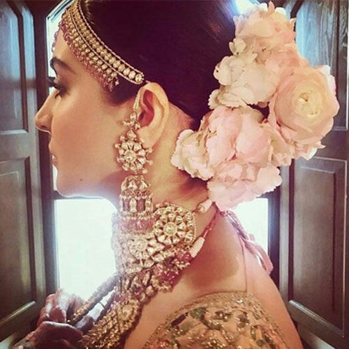 floral bun for bride - 19