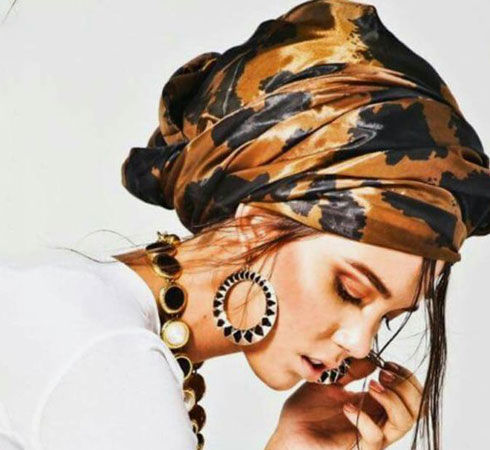 How To Tame Hair Static This Winter - 6