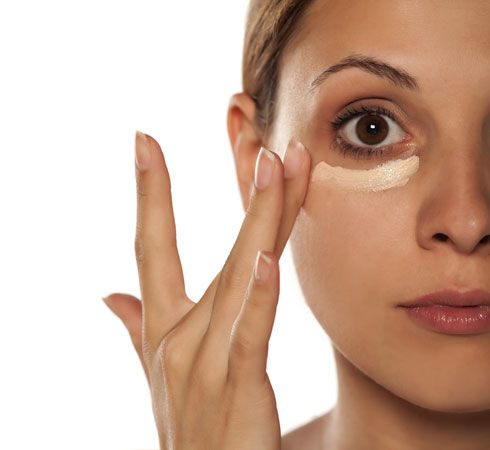 Festive Eye Makeup Using Green Eyeliners - 3