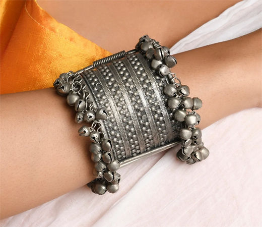 Ethnic Traditional Engraved Detailing Tribal Kada Bracelet for Women