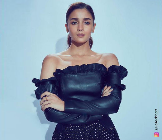 Off-shoulder Ruffles Blouse