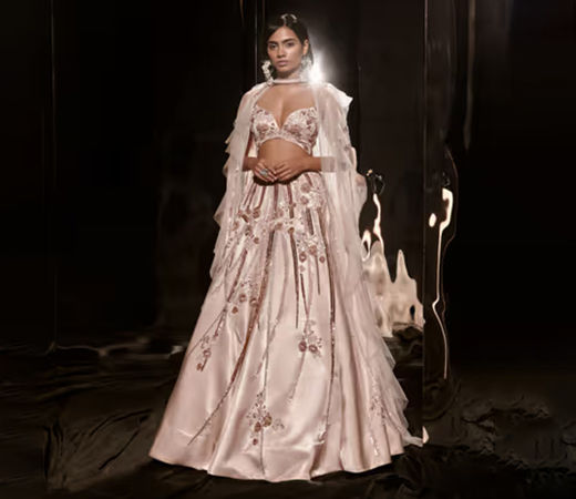 Embroidered Lehenga by Masumi Mewawalla