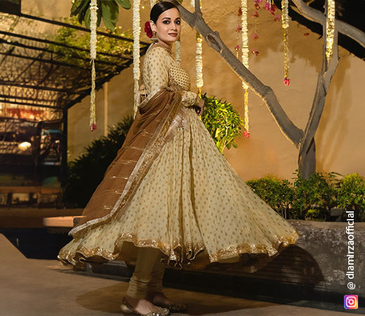 Dia Mirza wearing a kurta set