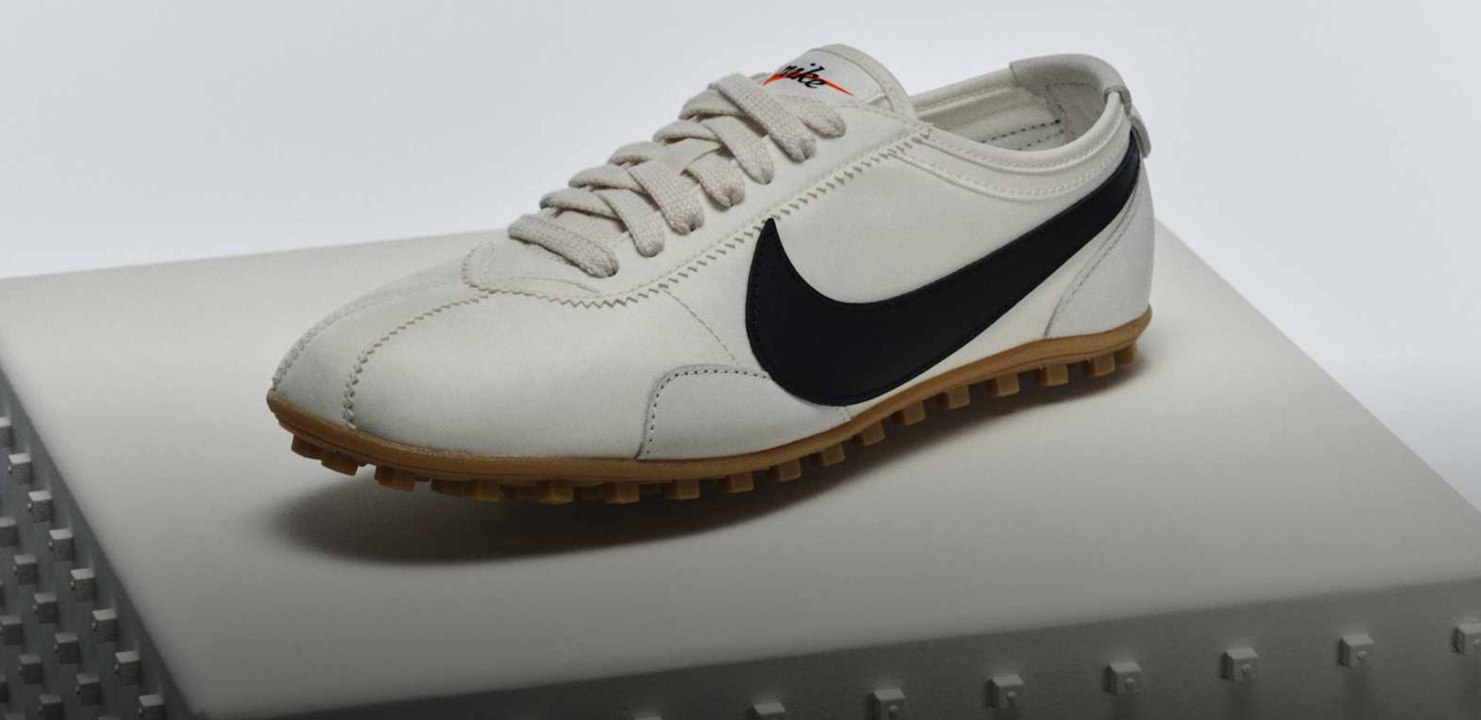 MOON SHOE