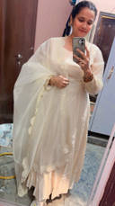 swati Chauhan thumbnail 1