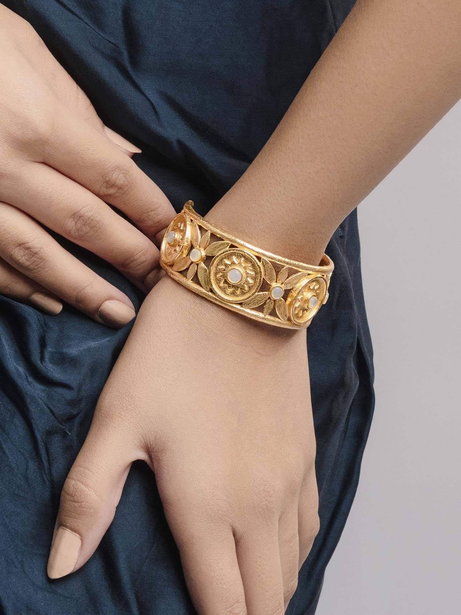 BaalaJewels White Fringe Floral Bracelet